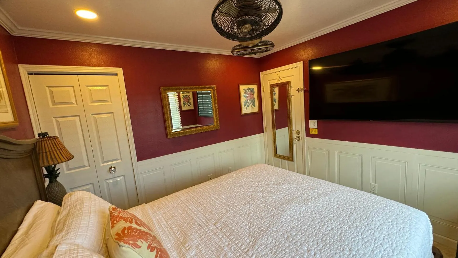Private Bedroom In Shared Guesthouse Waikiki Beach Area 30 Day Minimum Honolulu 0*,  United States