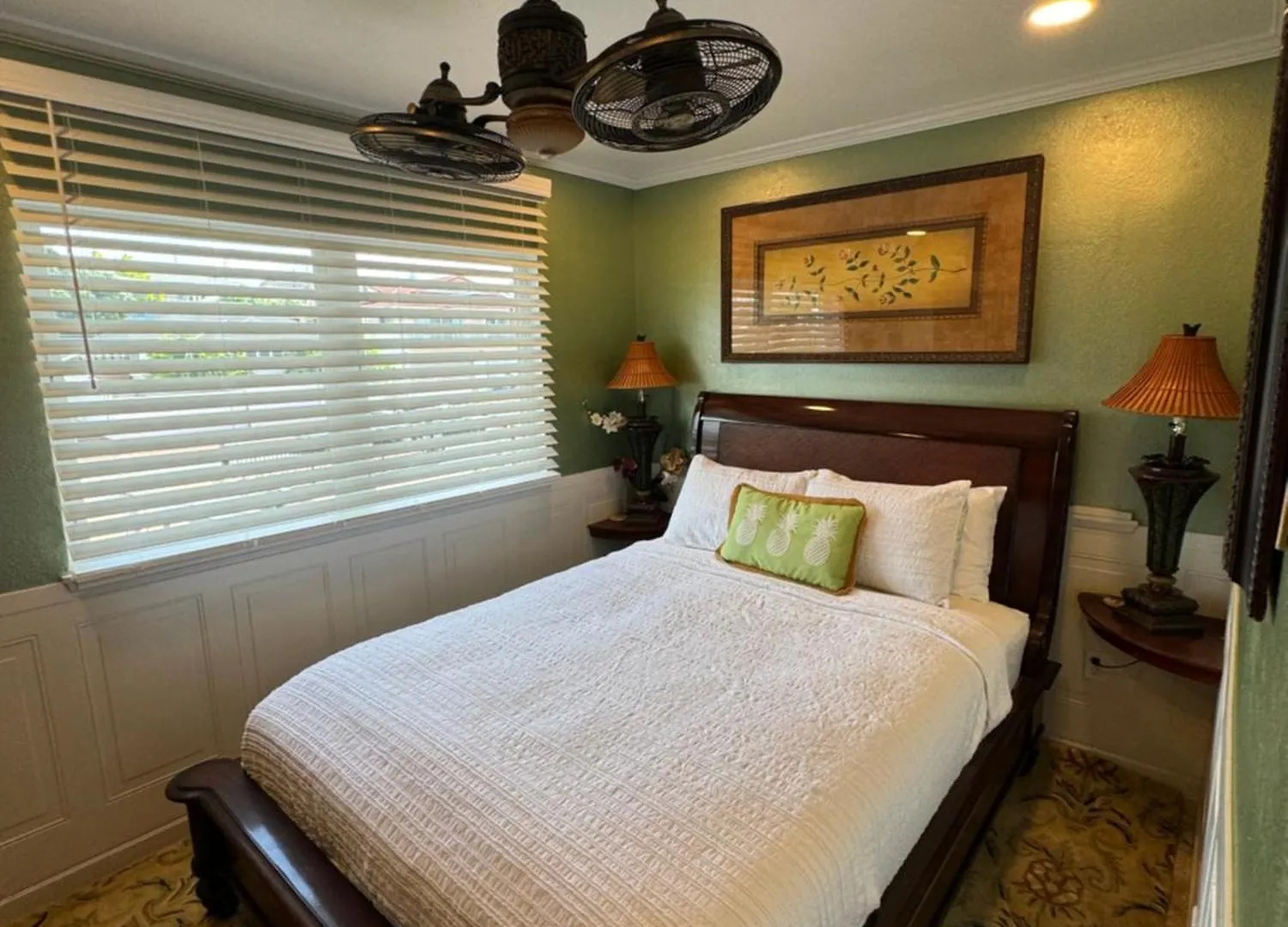 Private Bedroom In Shared Guesthouse Waikiki Beach Area 30 Day Minimum Honolulu 0*,