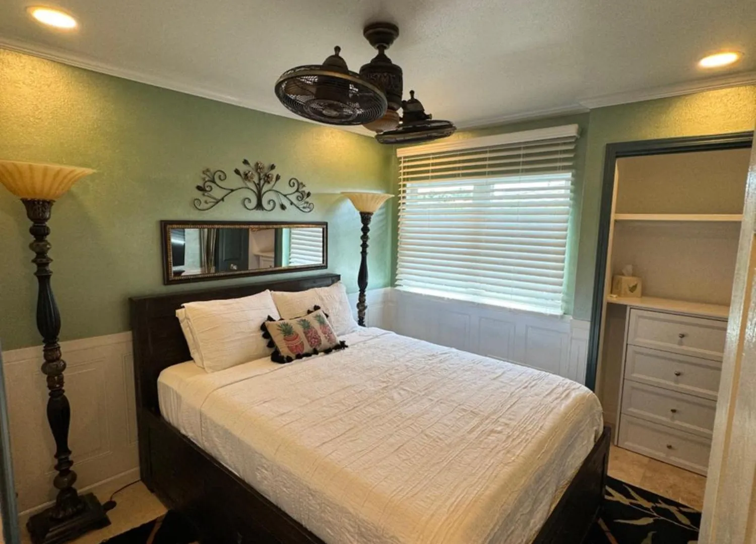 Private Bedroom In Shared Guesthouse Waikiki Beach Area 30 Day Minimum Honolulu United States